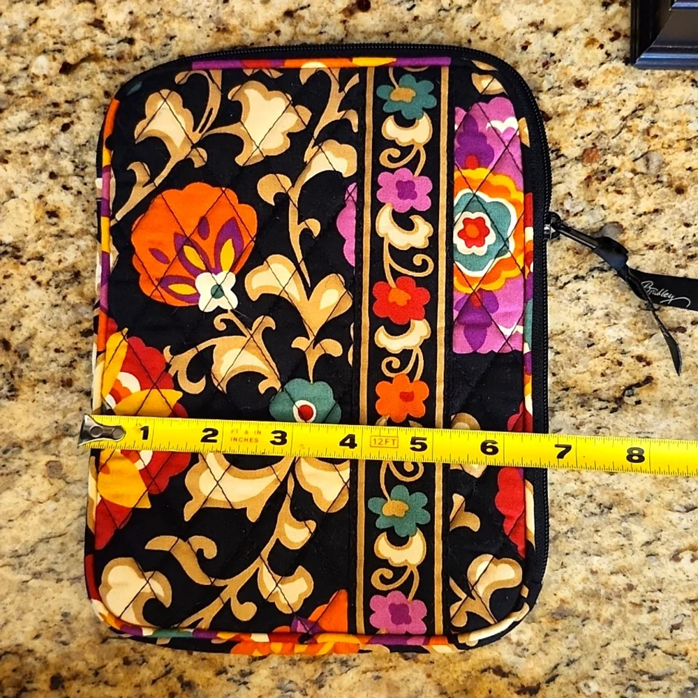 EUC Vera Bradley Suzani Black & Tan Floral Paisley iPad/Tablet/Kindle Case